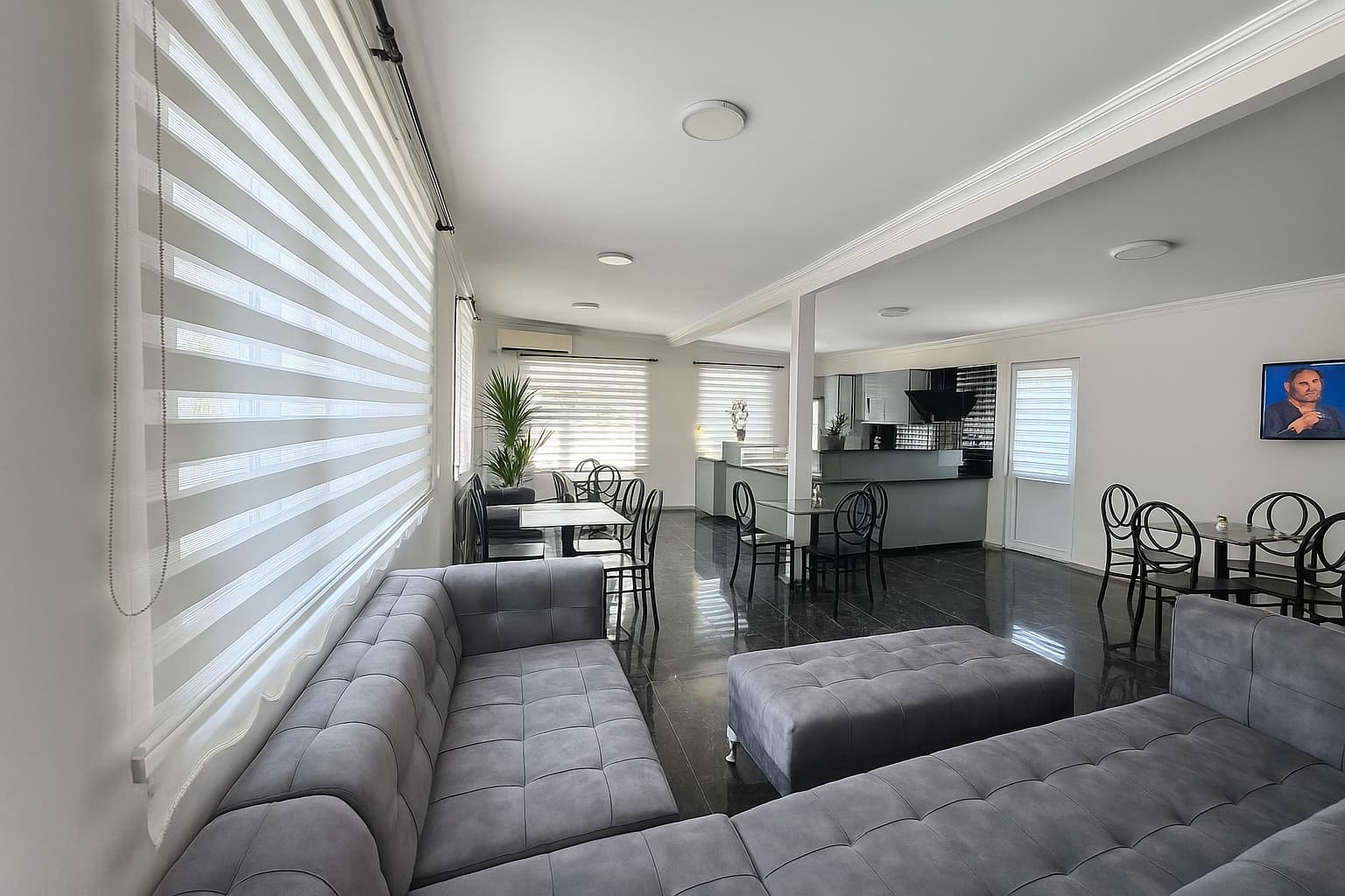 Karasu Özcan Konaklama kahvaltı alanı